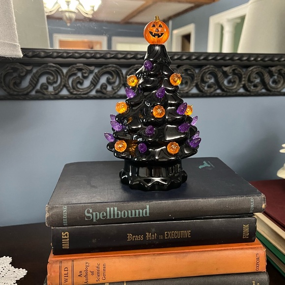 New battery operated ceramic Halloween tree lights - Picture 4 of 6
